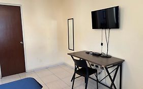 Consulado Suites